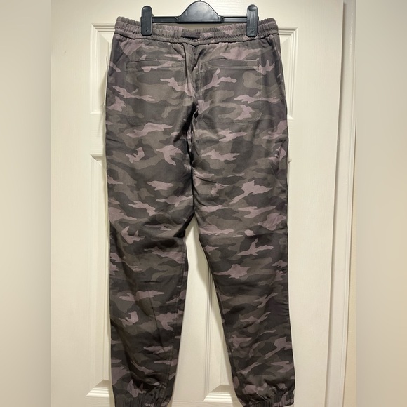 NWT Athleta Camo Joggers - Picture 5 of 5